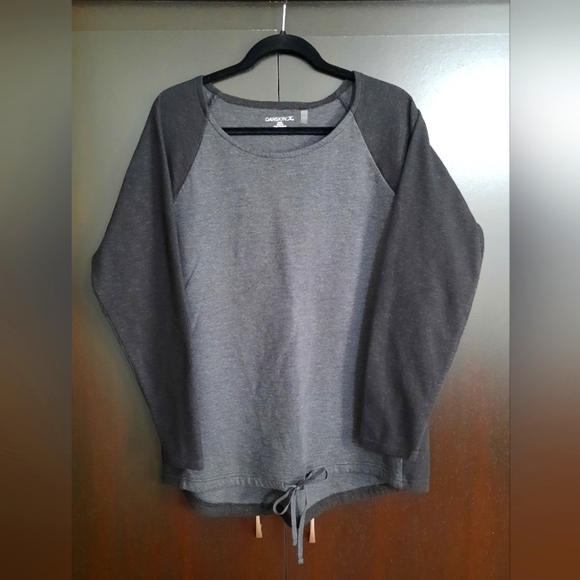 Danskin Plus Sweatshirt NWOT - Picture 1 of 11